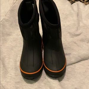 Kids rain and snow boot size 11